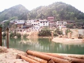 格來河村 格來河村