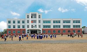 湯崗子鎮國小中心校