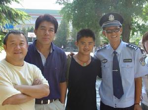 和曾志偉、朱時茂、顏宇、王志文在一起