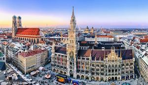 慕尼黑[德國巴伐利亞州首府]