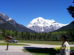 羅伯森山 羅伯森山
