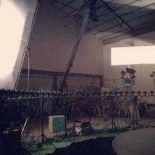 子彈時間[計算機輔助的攝影技術模擬變速特效]