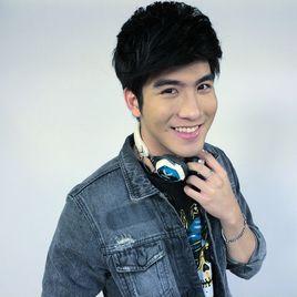 mek[泰國男演員、歌手]