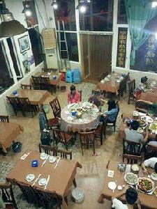 四川美術學院教授強吻門