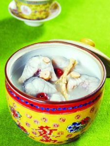 當歸燉鰻魚 當歸燉鰻魚