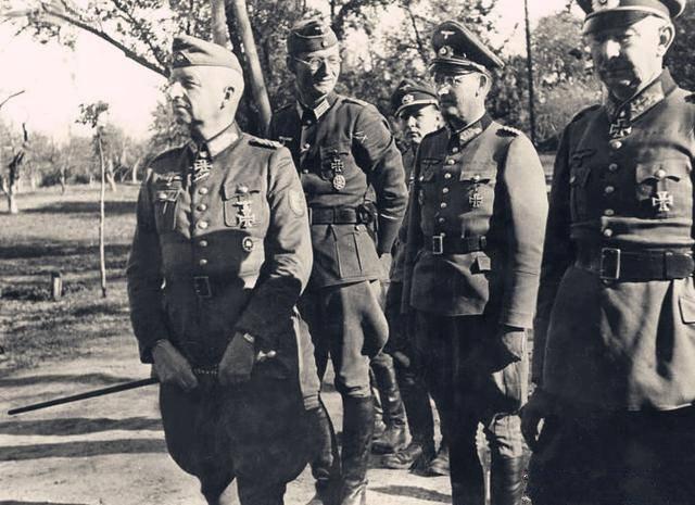 曼施坦因在這方面不如朱可夫!因一對父子的死,名聲受損?