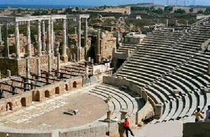 的黎波里大雷普提斯古城中古羅馬劇場遺址