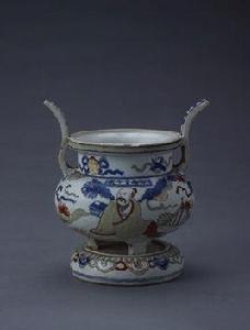 明青花五彩人物三足香爐 明青花五彩人物三足香爐