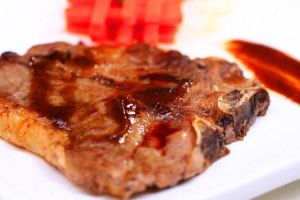 黑椒紅酒汁煎牛扒