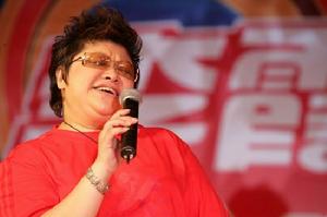 韓紅慧眼識好歌，將《天路》演繹成了經典