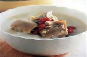 枸杞蓯蓉養生湯