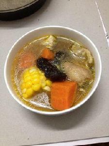 玉米胡蘿蔔雞湯 玉米胡蘿蔔雞湯