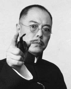 吹鬍子瞪眼 吹鬍子瞪眼