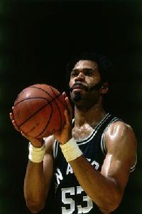 阿迪斯·吉爾摩爾 阿迪斯·吉爾摩爾