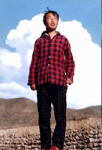 十三歲的女孩兒魏敏芝成了二十八個孩子的老師