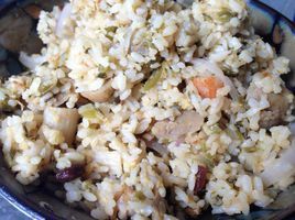 青菜貢丸雞蛋炒飯 青菜貢丸雞蛋炒飯