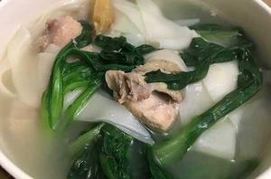 茼蒿雞肉湯 茼蒿雞肉湯