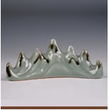 現代仿龍泉窯瓷筆架 現代仿龍泉窯瓷筆架