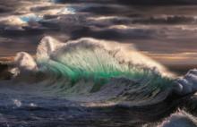 義大利冰涼海浪翻滾拍岸唯美似水晶簾