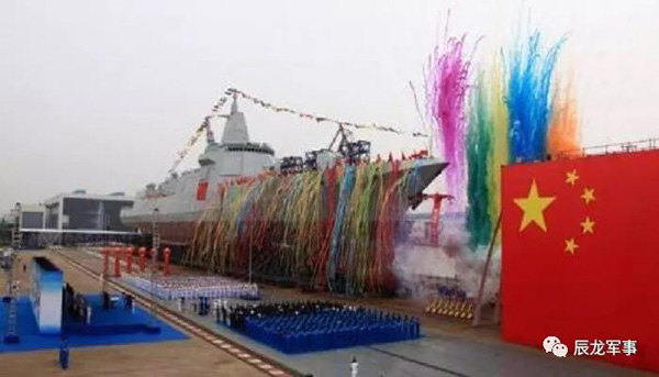 國產首艘055下水