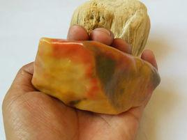 新疆戈壁彩玉 新疆戈壁彩玉