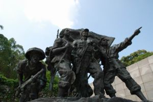 東縱紀念館雕塑