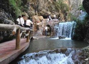 松鳴岩風景名勝區