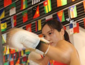 李霞[拳擊教練]