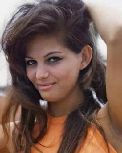 克勞迪婭·卡汀娜 克勞迪婭·卡汀娜