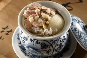 南北杏銀耳煲豬腱 南北杏銀耳煲豬腱