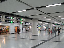 （圖）東涌線大堂