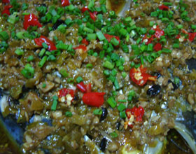 剁椒燒魚頭 剁椒燒魚頭