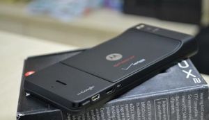 摩托羅拉 DROID X 摩托羅拉 DROID X