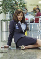 阿米莉·亞沃倫   演員 凱薩琳·澤塔-瓊斯