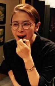 郭思[海潤影視公司的經紀人]