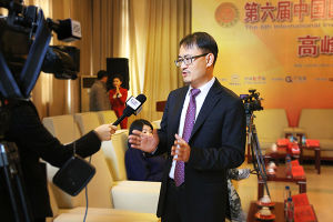 接受CCTV證券資訊頻道專訪