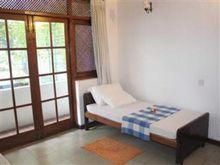 圖薩爾房子及水療中心