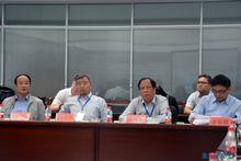 參加黑龍江大學教育部重點實驗室學術會議