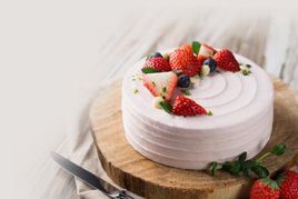 白朱古力草莓蛋糕 白朱古力草莓蛋糕