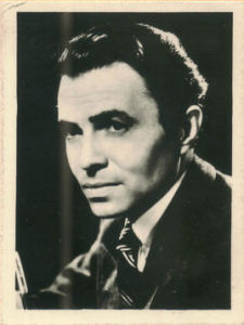 詹姆斯·梅森（James Mason），