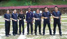 鍾潔希考取保鏢執照訓練中