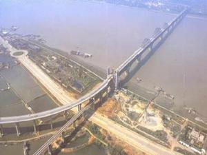 無碴無枕混凝土梁 無碴無枕混凝土梁