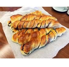 椰蓉豆沙麵包卷