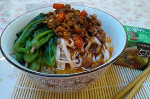 牛肉炸醬麵 牛肉炸醬麵