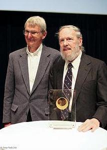 道格拉斯·麥克羅伊 道格拉斯·麥克羅伊