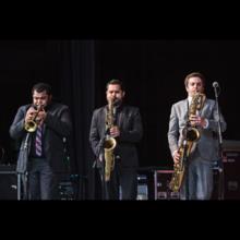 woman[Kesha&The Dap-Kings Horns演唱歌曲]