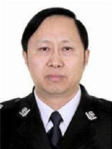 萬文濤[成都市公安局原三級警監]