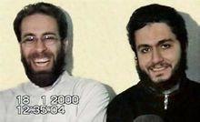 視頻中穆罕默德·阿塔（右）和齊亞德·賈拉