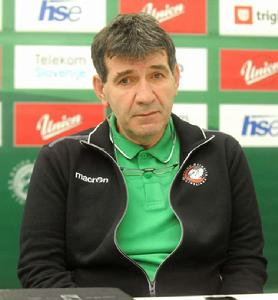 梅米&middot;貝西諾維奇