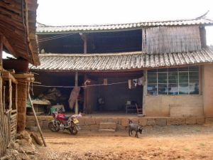 三堆石村 三堆石村